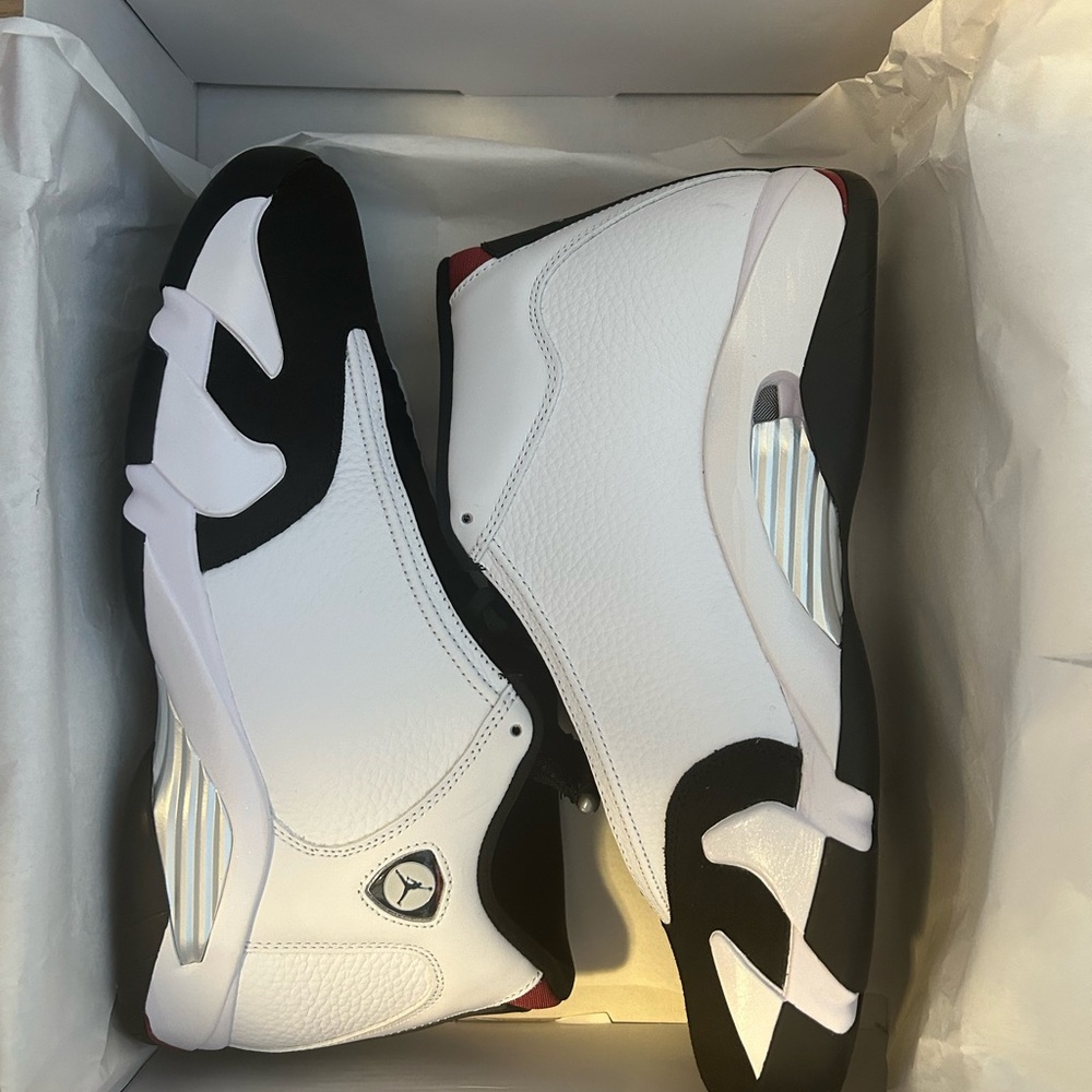 Air Jordan 14 Retro “Black Toe”